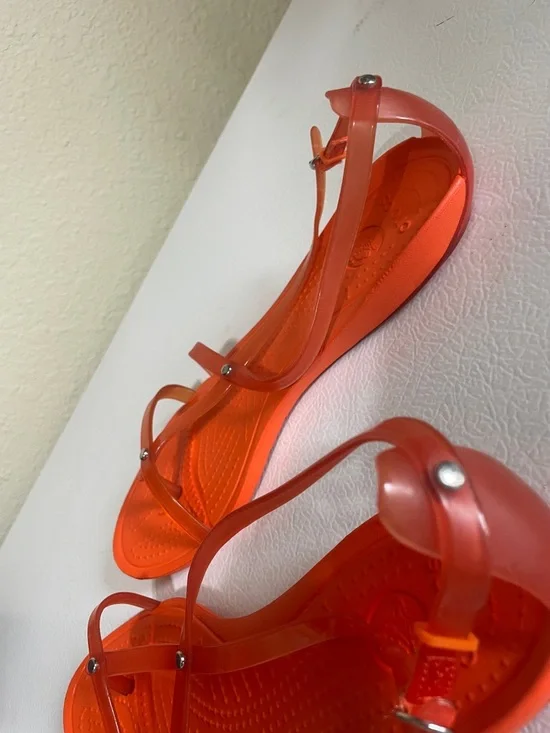 CROCS Women's Orange Flat Sandals. Good Condition. Size 8. - Picture 8 of 11
